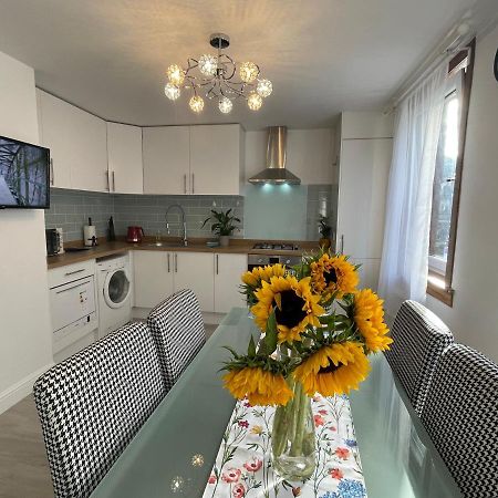 Central Comfy 2 Familyroom Apart EDI Buitenkant foto